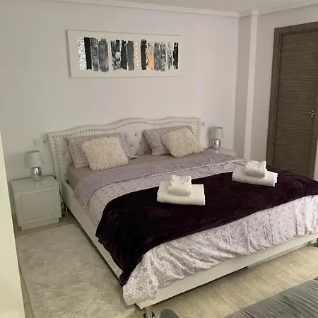 Midas One Apartamento